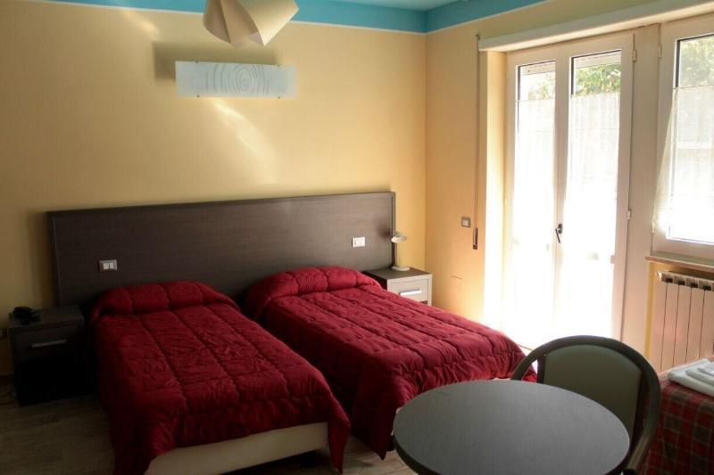 Hotel Villa Aurora Latina Ngoại thất bức ảnh
