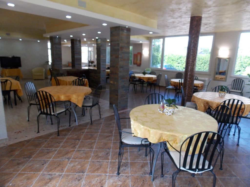 Hotel Villa Aurora Latina Ngoại thất bức ảnh